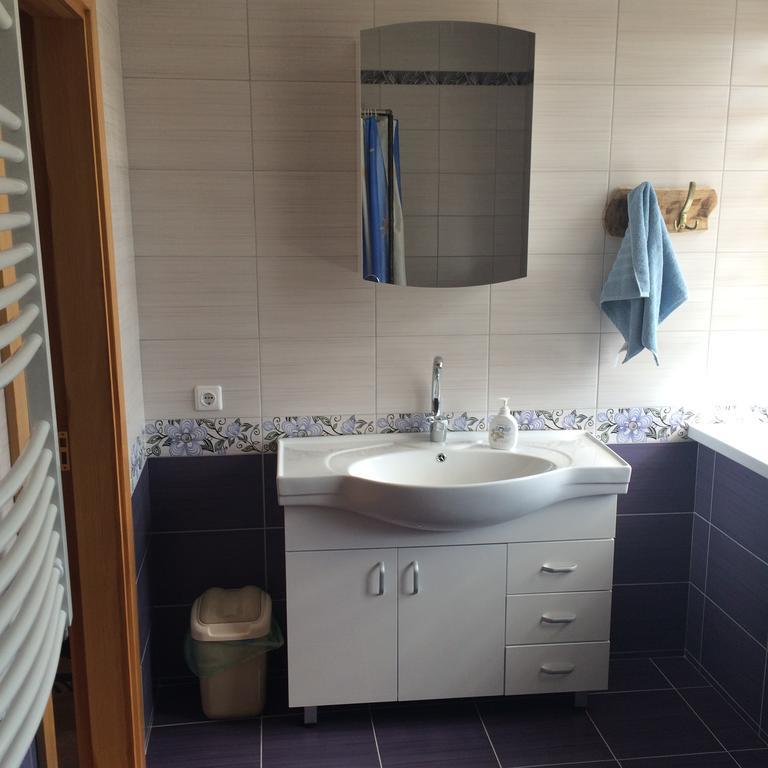 Sveciu Namai Apartamento Ryskenai Exterior foto
